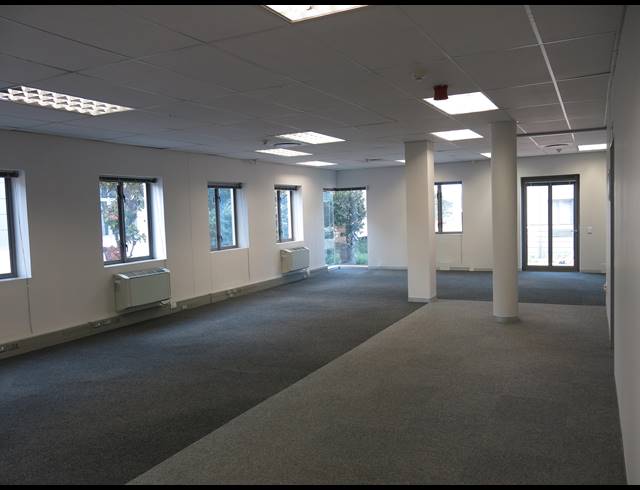 712M² OFFICE TO LET IN CENTURY CITY